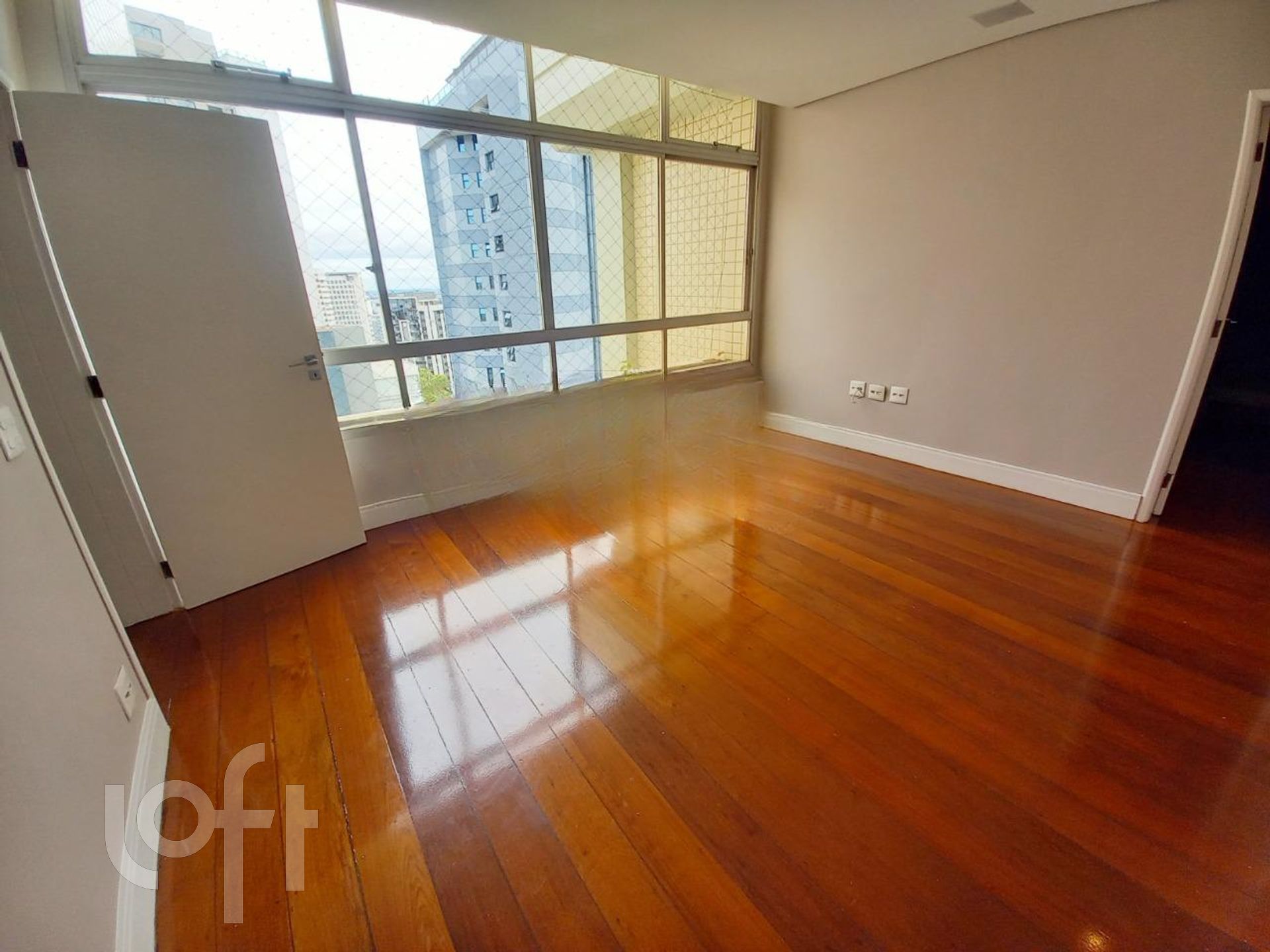 Apartamento à venda com 4 quartos, 340m² - Foto 4