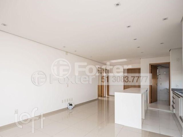 Apartamento com 65m², 2 dormitórios, 1 suíte, 2 vagas, Cristo Redentor em Porto Alegre