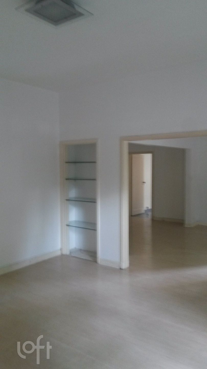 Apartamento à venda com 3 quartos, 154m² - Foto 3