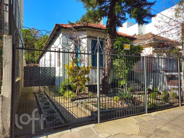 Casa com 180m², 4 dormitórios, 4 vagas, Auxiliadora em Porto Alegre