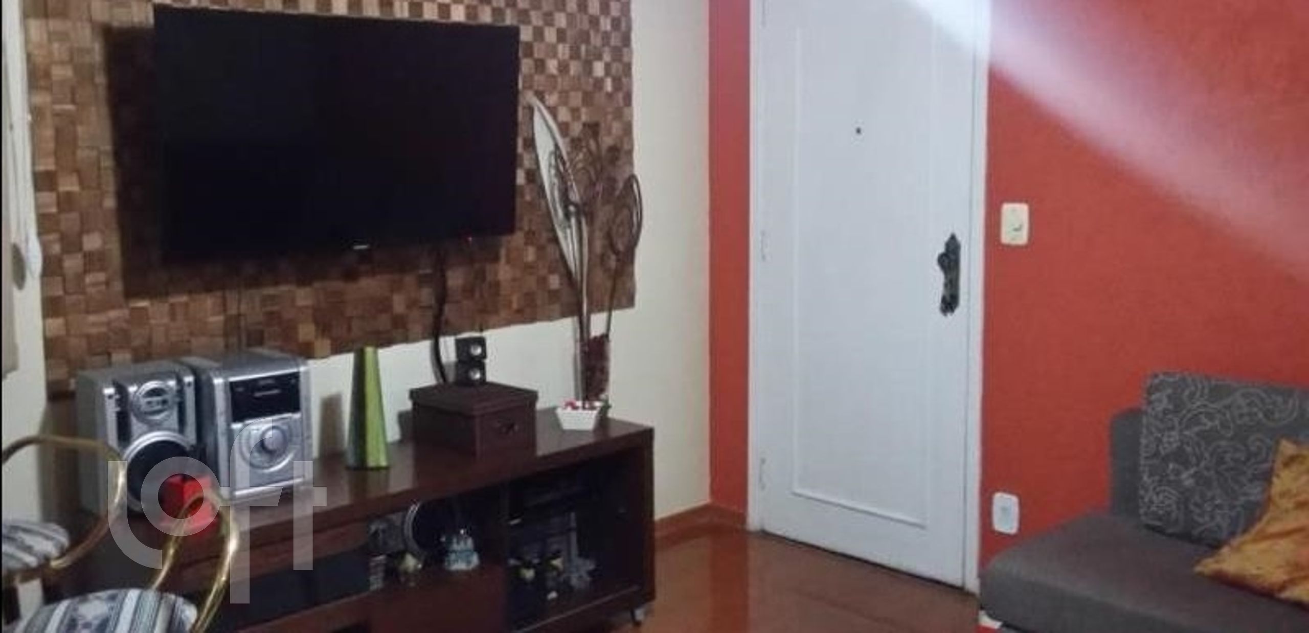 Apartamento à venda com 2 quartos, 70m² - Foto 1