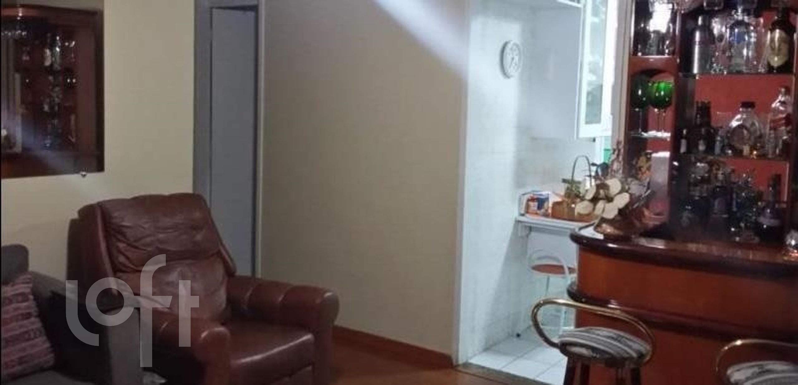 Apartamento à venda com 2 quartos, 70m² - Foto 3