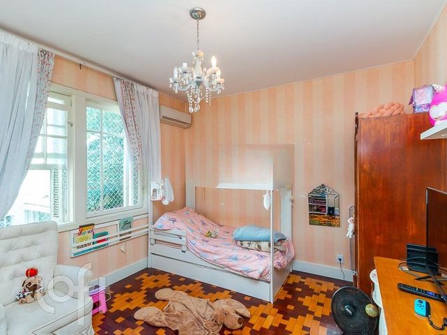 Apartamento com 121m², 3 dormitórios, 1 suíte, 1 vaga, Petrópolis em Porto Alegre