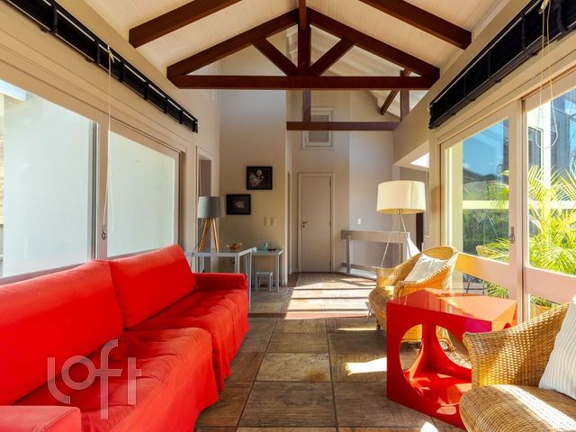 Apartamento com 303m², 4 dormitórios, 1 suíte, 2 vagas, Bela Vista em Porto Alegre