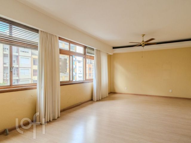Apartamento com 155m², 3 dormitórios, 1 suíte, 2 vagas, Farroupilha em Porto Alegre