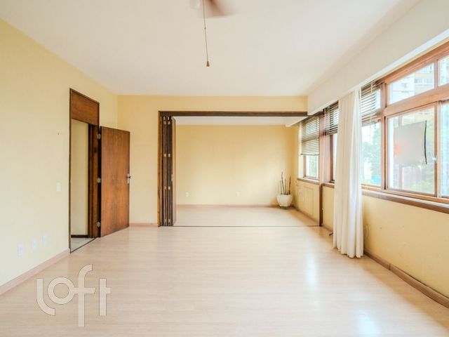 Apartamento com 155m², 3 dormitórios, 1 suíte, 2 vagas, Farroupilha em Porto Alegre