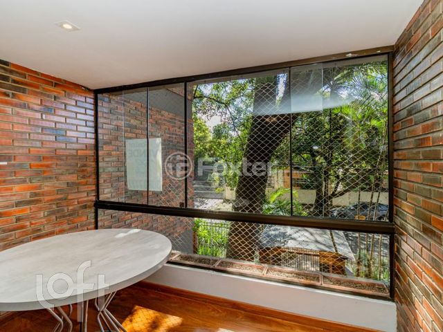 Apartamento com 93m², 3 dormitórios, 1 vaga, Petrópolis em Porto Alegre