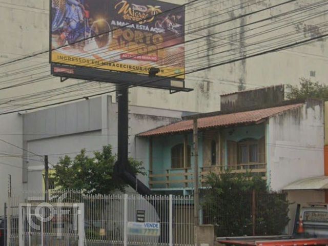 Casa com 321m², 2 vagas, Jardim Botânico em Porto Alegre