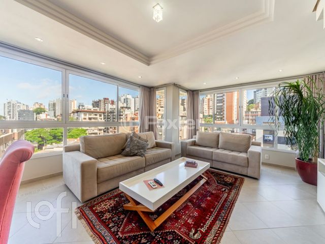 Apartamento com 160m², 3 dormitórios, 1 suíte, 2 vagas, Bela Vista em Porto Alegre