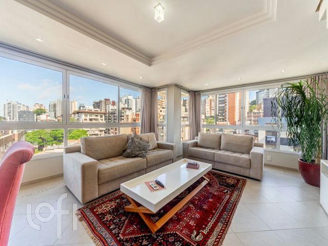 Apartamento com 160m², 3 dormitórios, 1 suíte, 2 vagas, Bela Vista em Porto Alegre