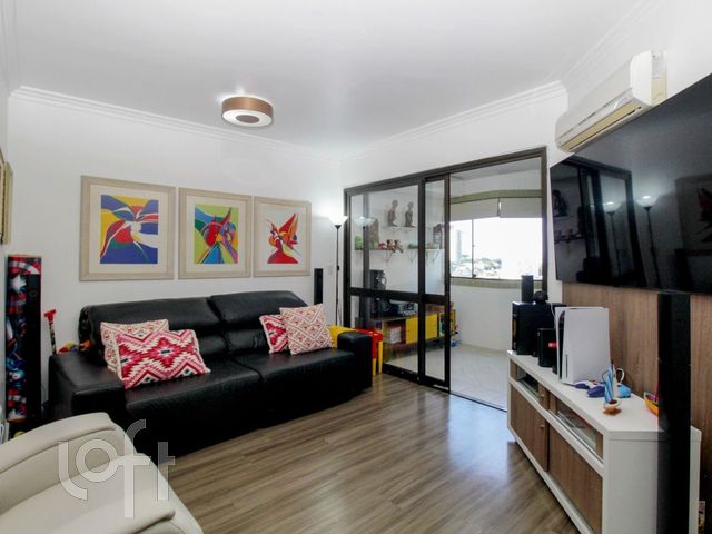 Apartamento com 100m², 3 dormitórios, 1 suíte, 2 vagas, Boa Vista em Porto Alegre