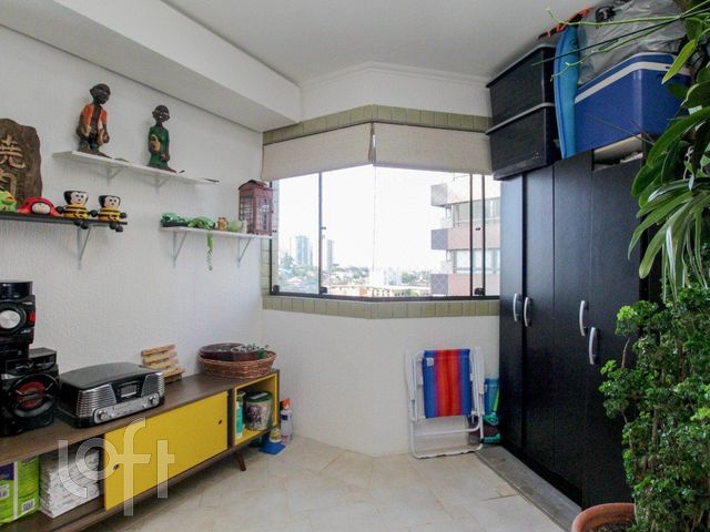 Apartamento com 100m², 3 dormitórios, 1 suíte, 2 vagas, Boa Vista em Porto Alegre