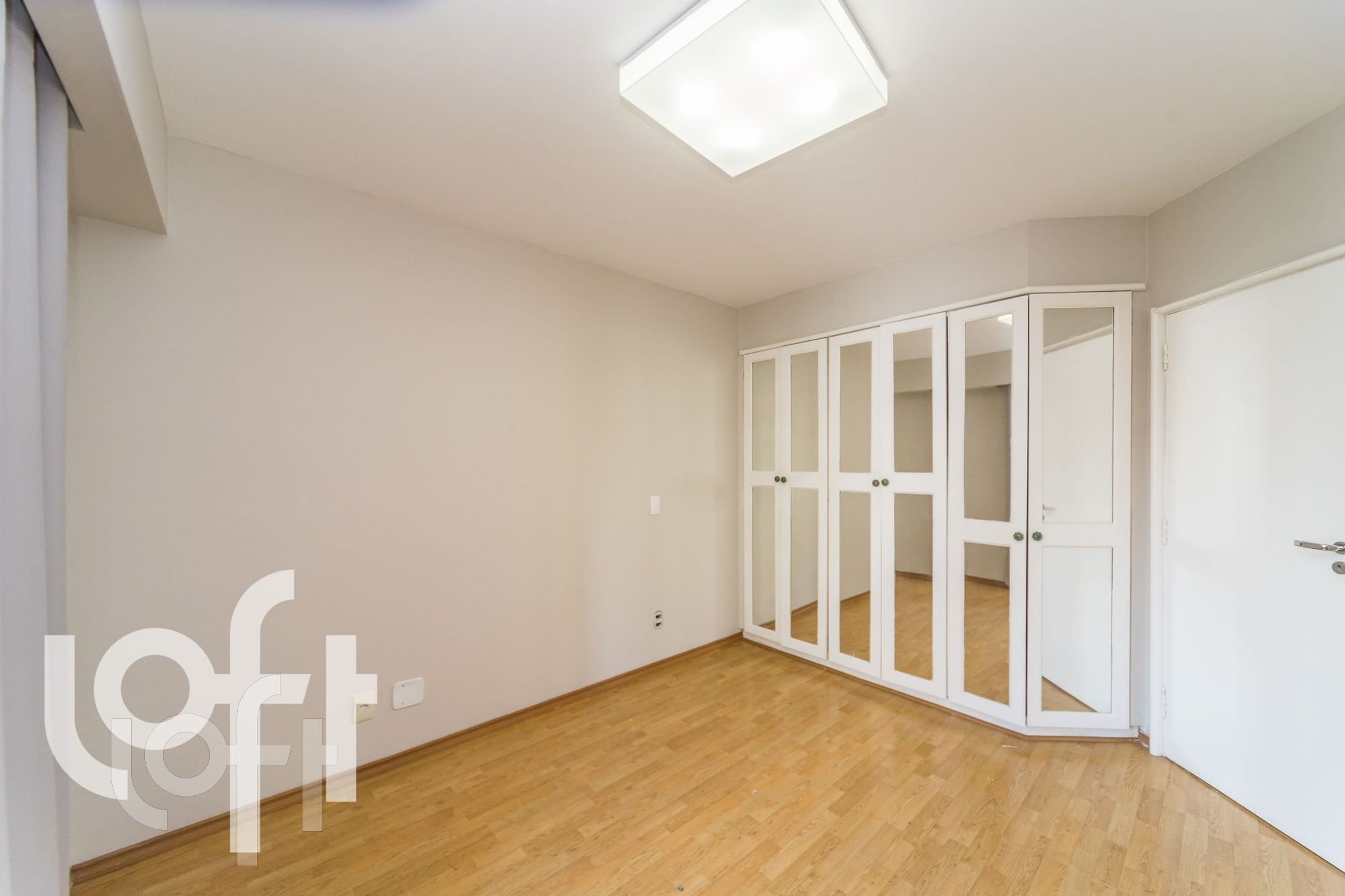 Apartamento à venda com 1 quarto, 50m² - Foto 7