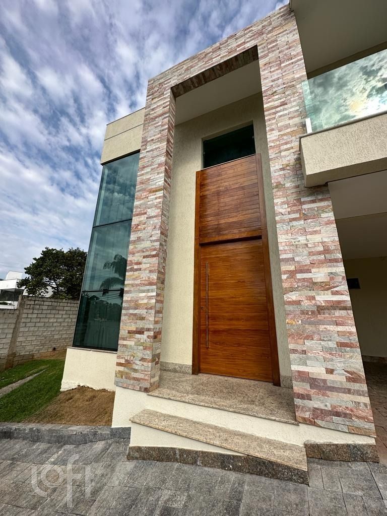 Casa à venda com 3 quartos, 200m² - Foto 3