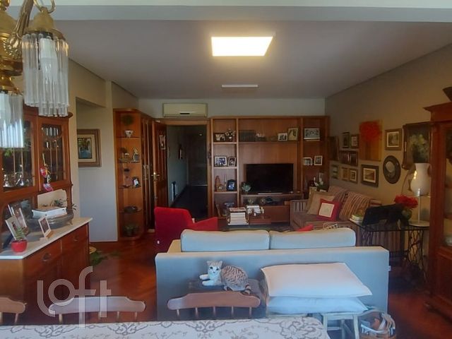 Apartamento com 94m², 3 dormitórios, 1 suíte, 1 vaga, Petrópolis em Porto Alegre