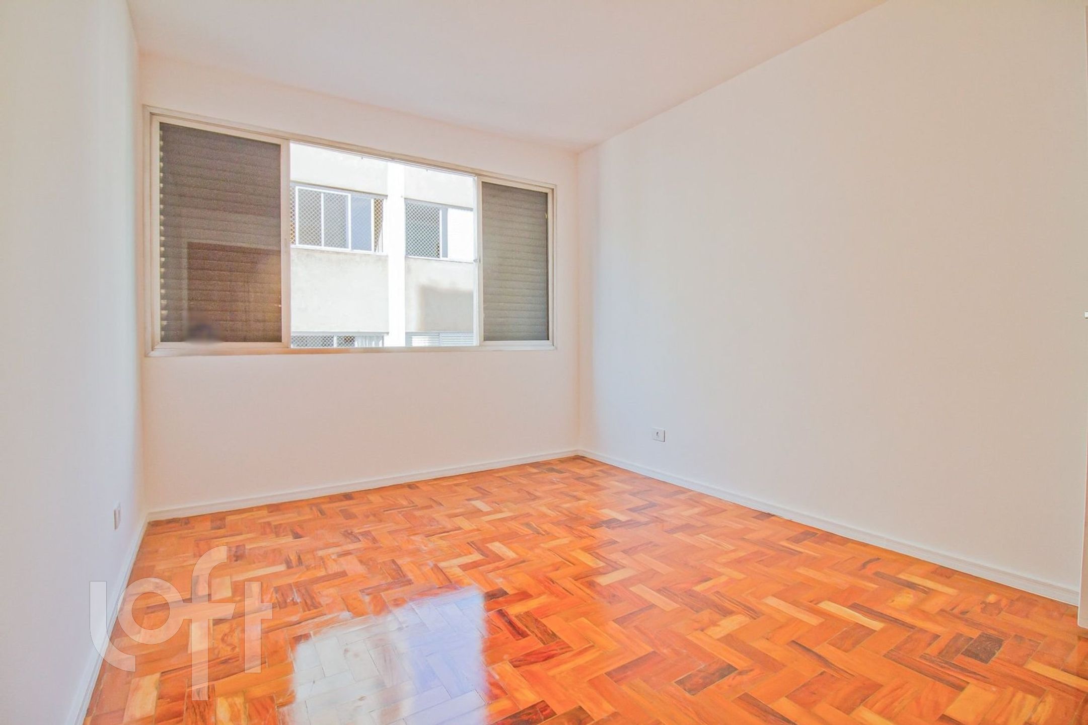 Apartamento à venda com 3 quartos, 134m² - Foto 2