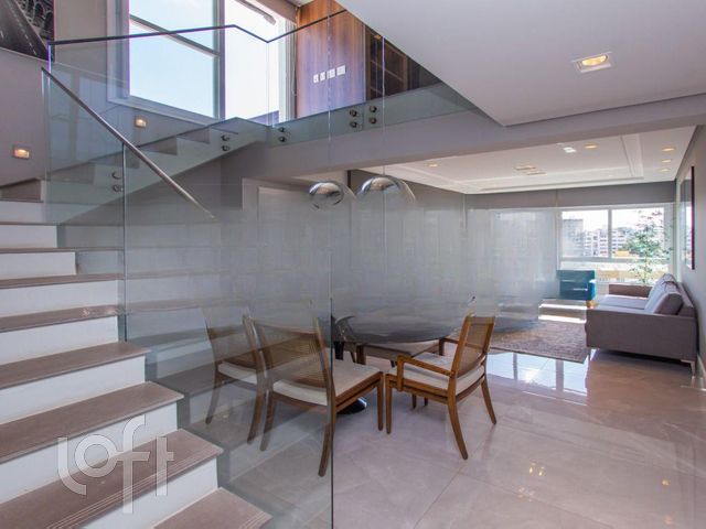 Apartamento com 168m², 3 dormitórios, 2 suítes, 3 vagas, Menino Deus em Porto Alegre