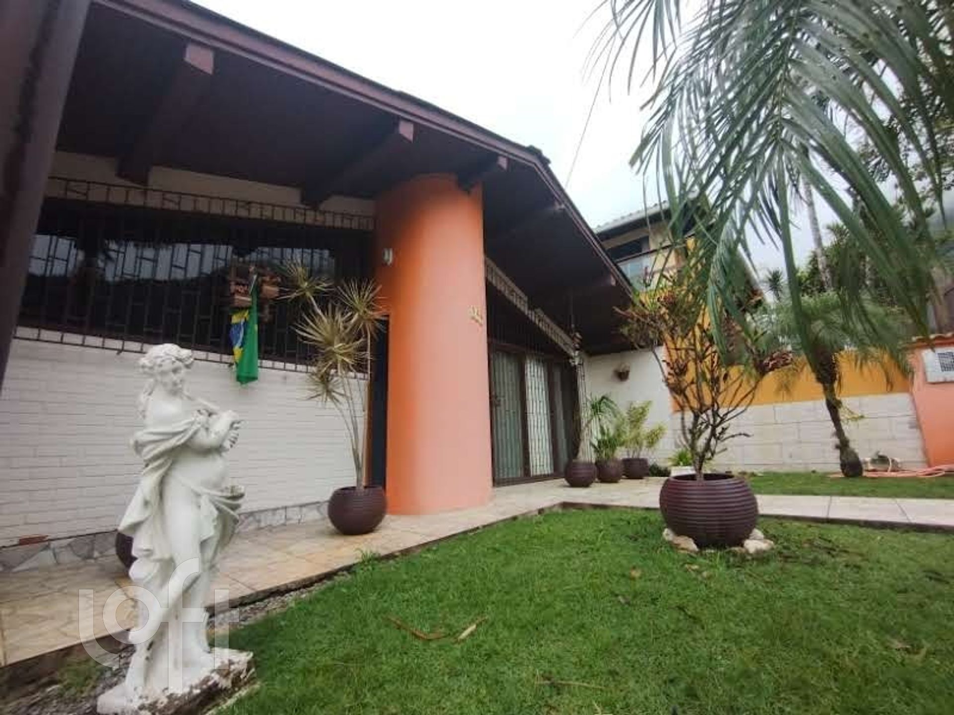 Casa à venda em Trindade com 190 m², 3 quartos, 1 suíte, 1 vaga