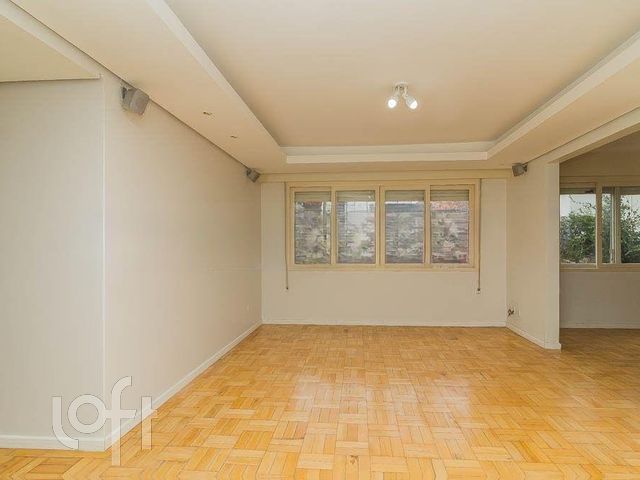 Apartamento com 134m², 3 dormitórios, 1 suíte, 1 vaga, Auxiliadora em Porto Alegre