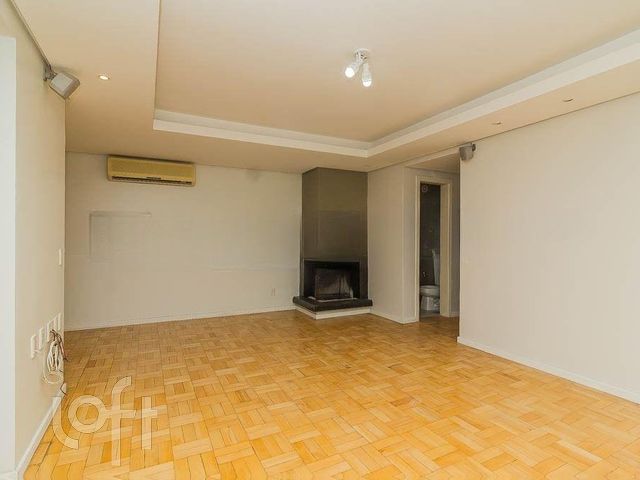 Apartamento com 134m², 3 dormitórios, 1 suíte, 1 vaga, Auxiliadora em Porto Alegre