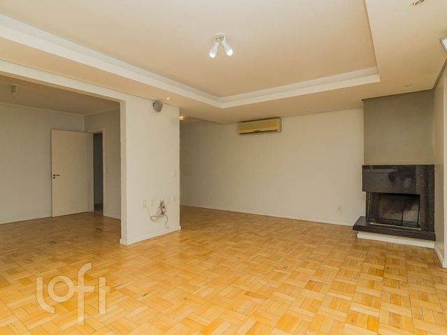 Apartamento com 134m², 3 dormitórios, 1 suíte, 1 vaga, Auxiliadora em Porto Alegre