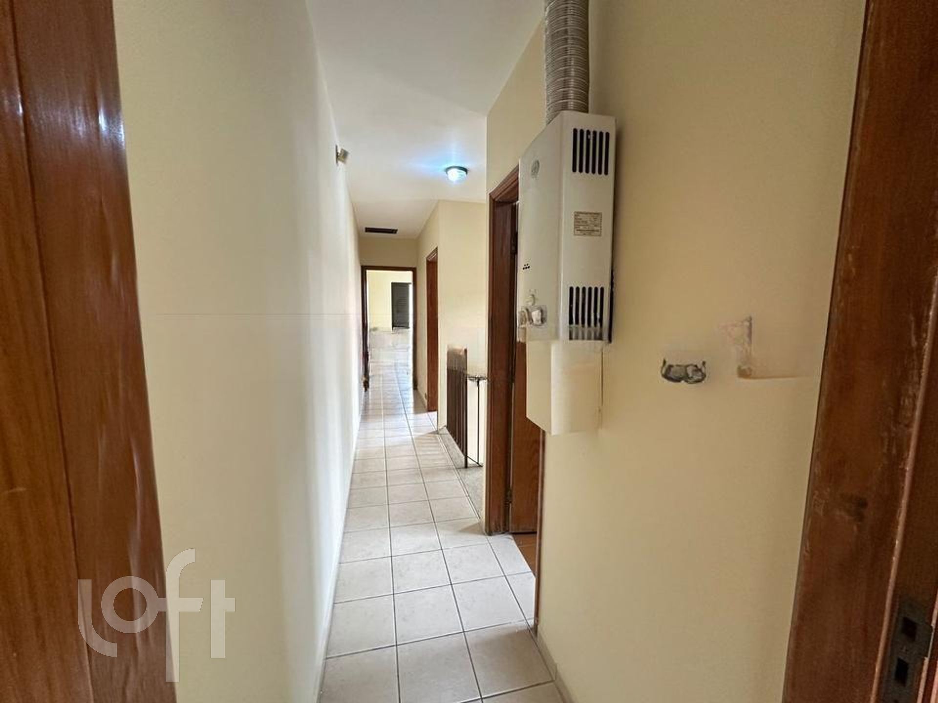 Casa à venda com 3 quartos, 216m² - Foto 9