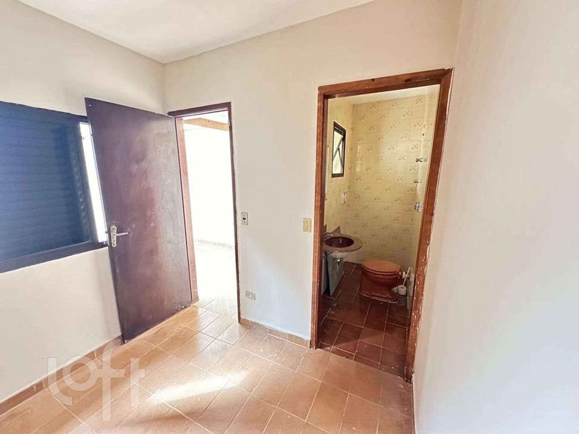 Casa à venda com 3 quartos, 216m² - Foto 2