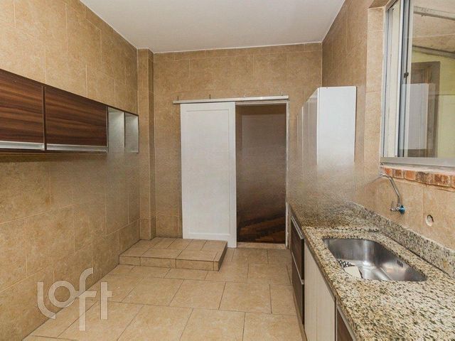 Apartamento com 103m², 3 dormitórios, 1 suíte, 1 vaga, Bom Fim em Porto Alegre