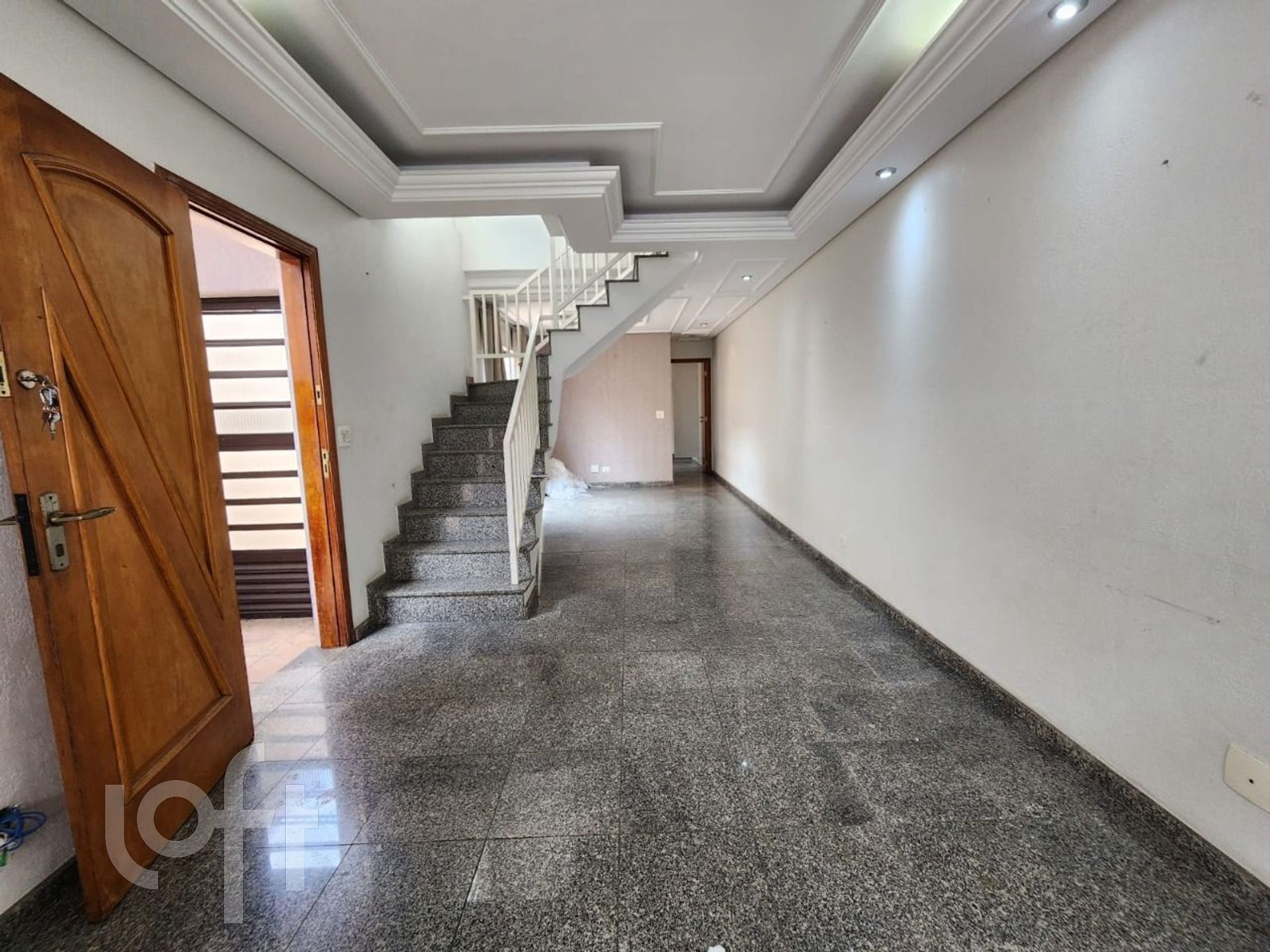 Casa à venda com 4 quartos, 150m² - Foto 2