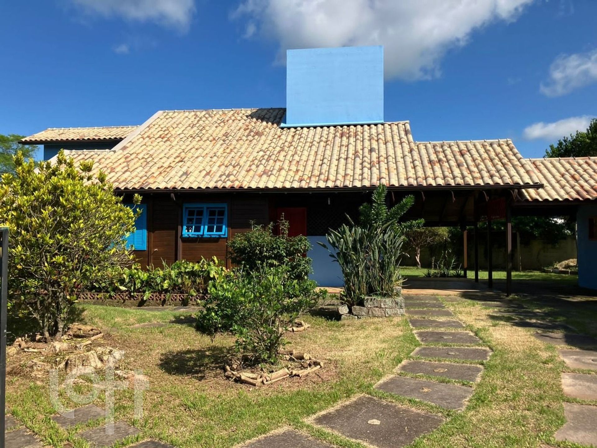 Casa Residencial com 250m², 4 quartos, no bairro São João do Rio Vermelho em Florianópolis