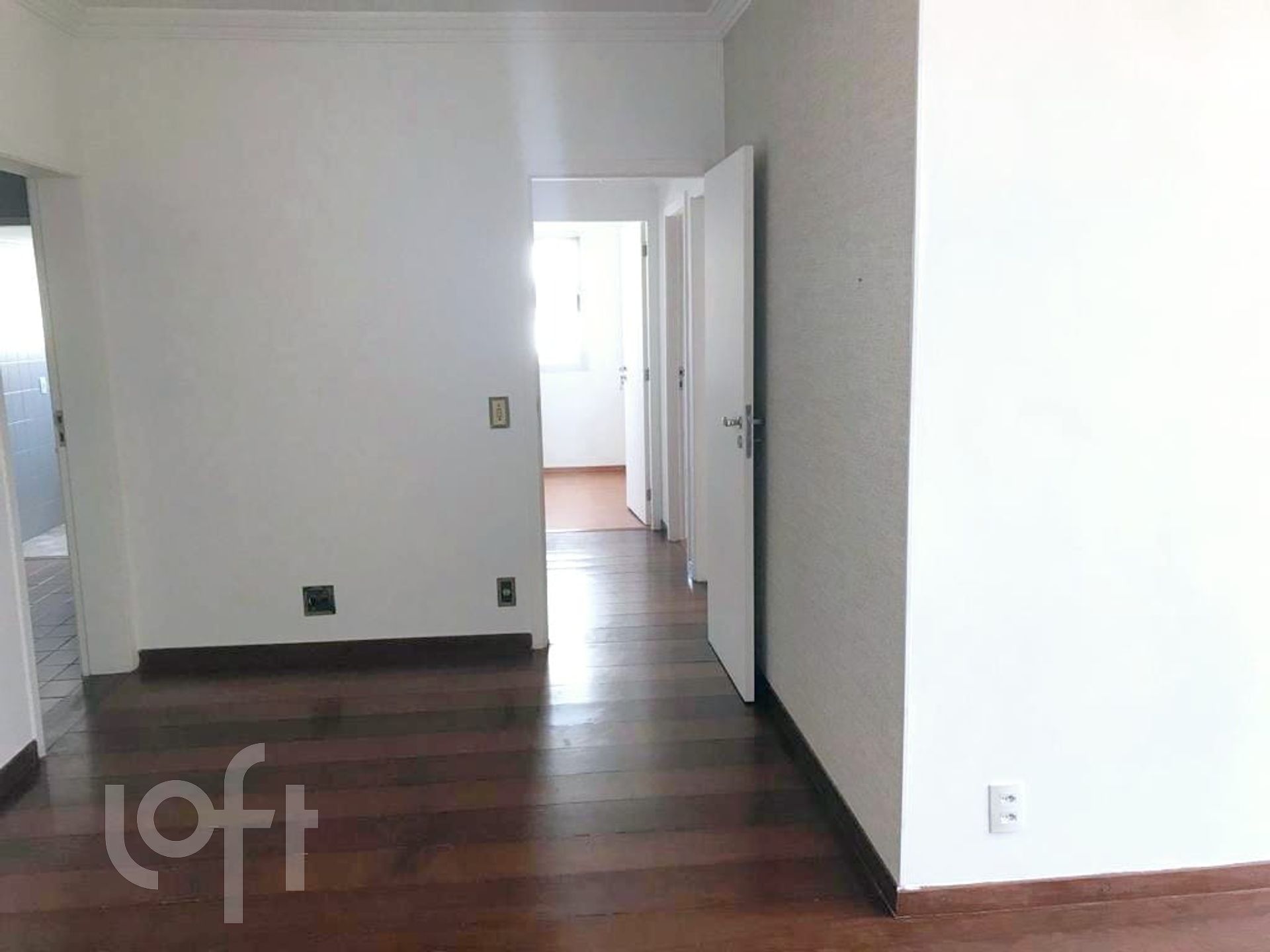 Apartamento à venda com 3 quartos, 75m² - Foto 4