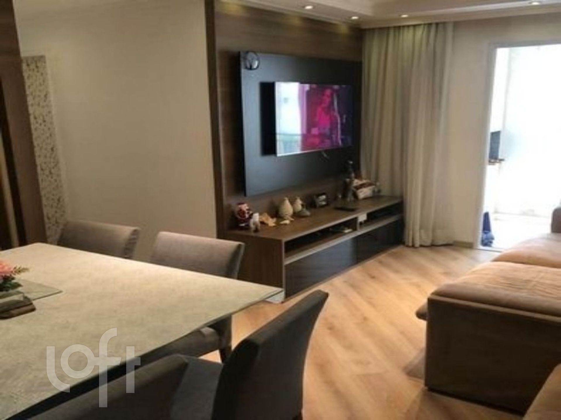 Apartamento à venda com 3 quartos, 75m² - Foto 1