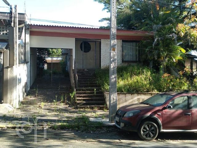 Casa com 240m², 3 dormitórios, 1 vaga, Vila Ipiranga em Porto Alegre