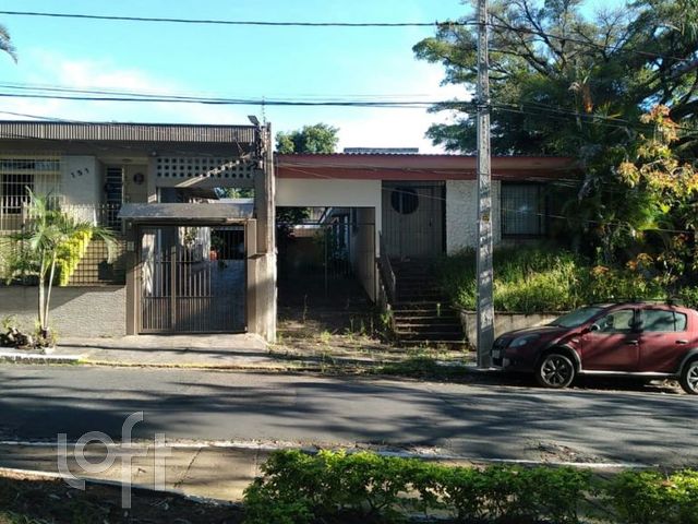 Casa com 240m², 3 dormitórios, 1 vaga, Vila Ipiranga em Porto Alegre