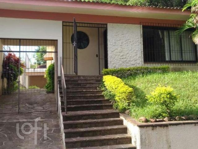 Casa com 240m², 3 dormitórios, 1 vaga, Vila Ipiranga em Porto Alegre