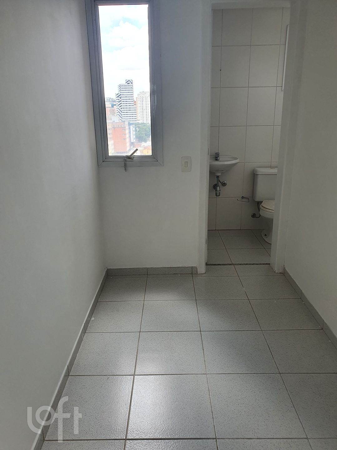 Apartamento à venda com 3 quartos, 137m² - Foto 2