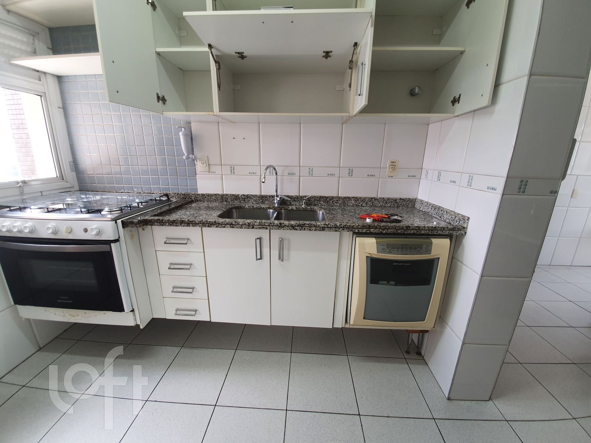 Apartamento à venda com 3 quartos, 137m² - Foto 17