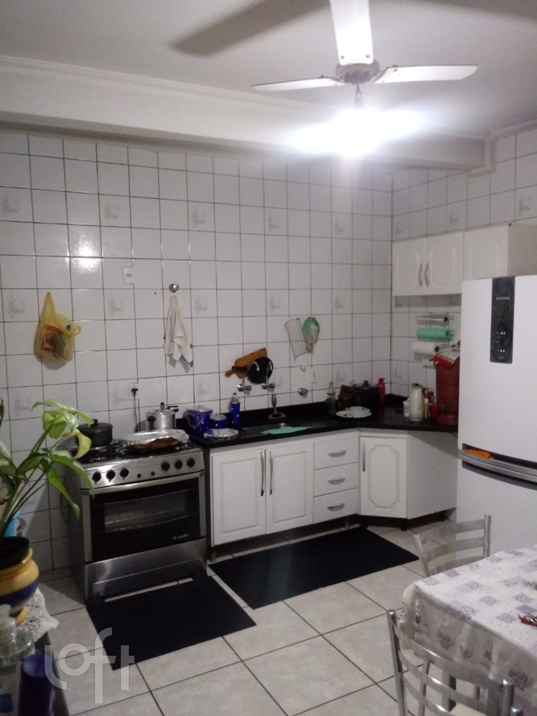 Casa à venda com 3 quartos, 300m² - Foto 1