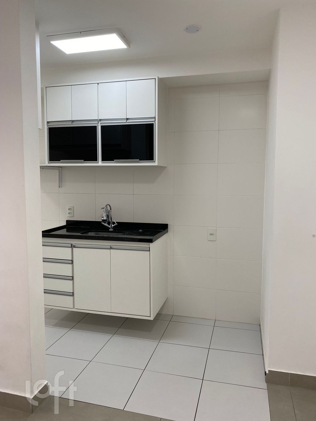 Apartamento à venda com 2 quartos, 70m² - Foto 13