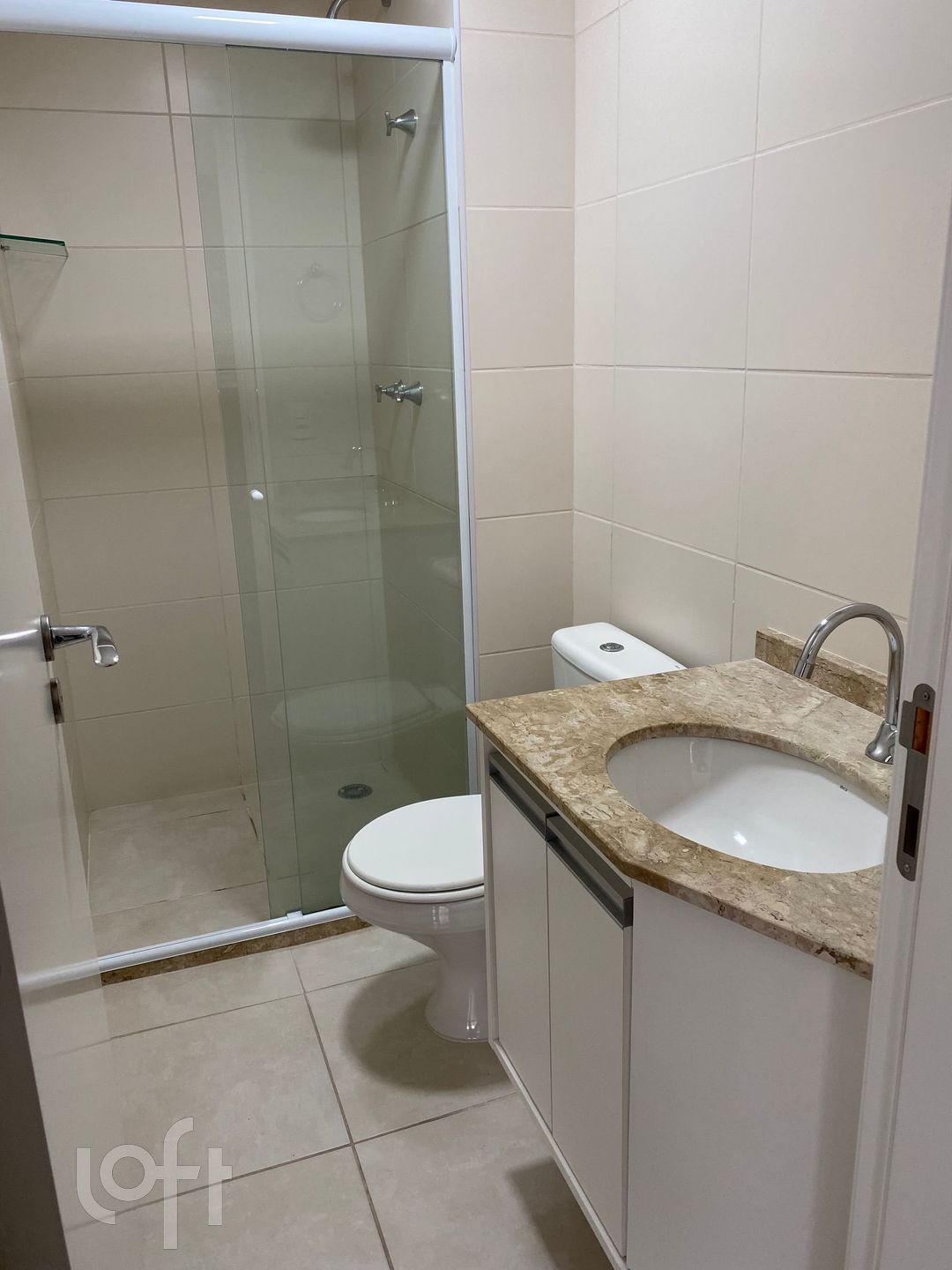 Apartamento à venda com 2 quartos, 70m² - Foto 2