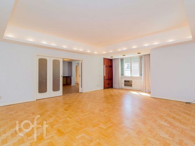 Apartamento com 190m², 3 dormitórios, 1 vaga, Independência em Porto Alegre