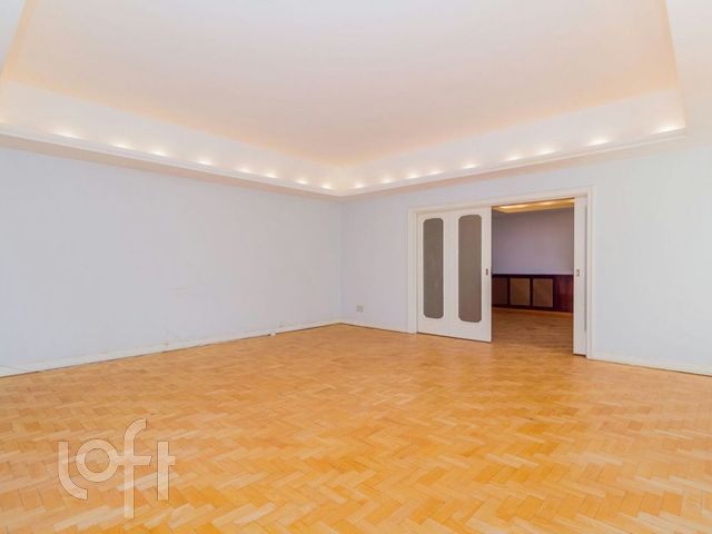 Apartamento com 190m², 3 dormitórios, 1 vaga, Independência em Porto Alegre