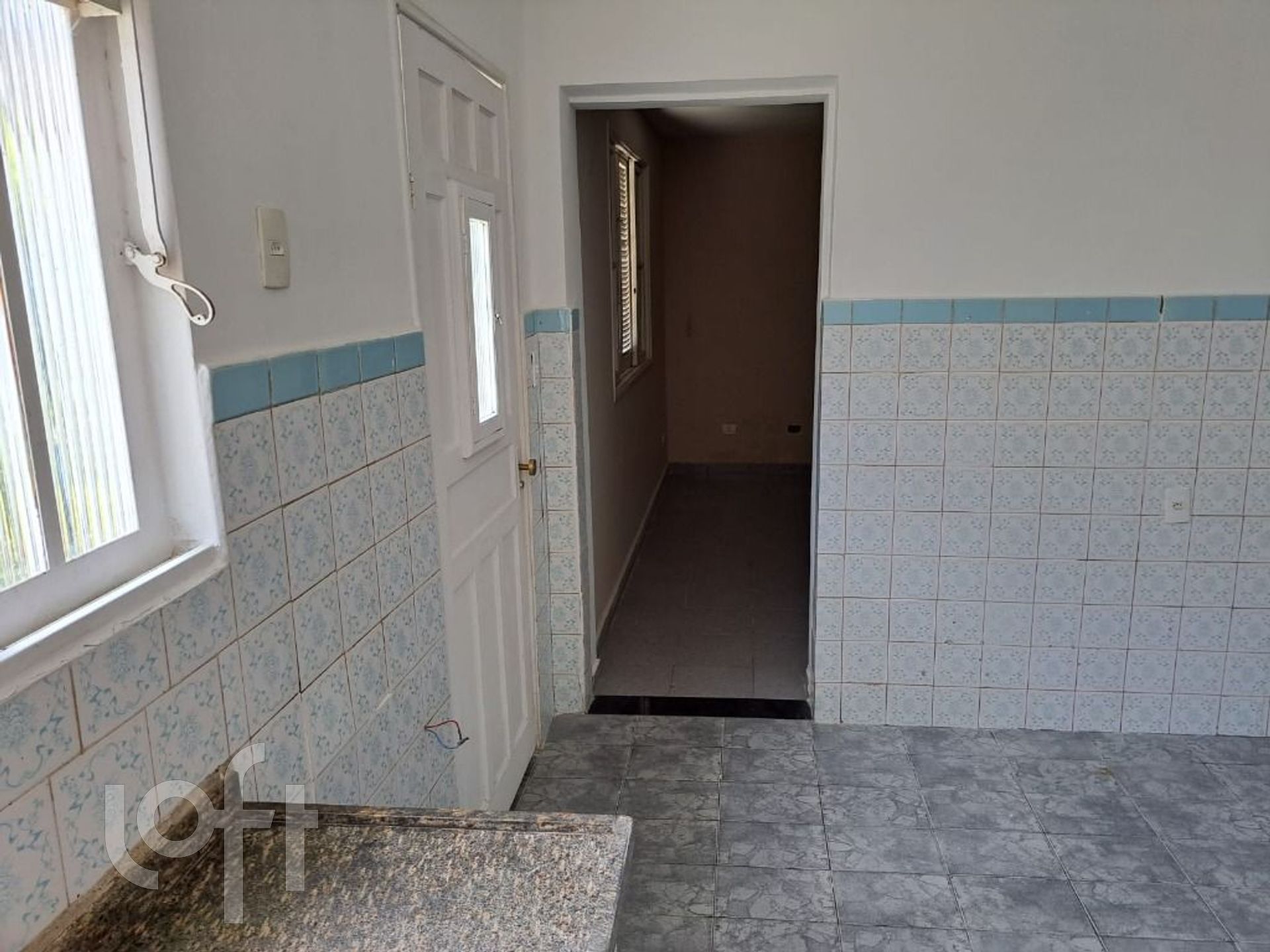 Casa à venda com 2 quartos, 120m² - Foto 4