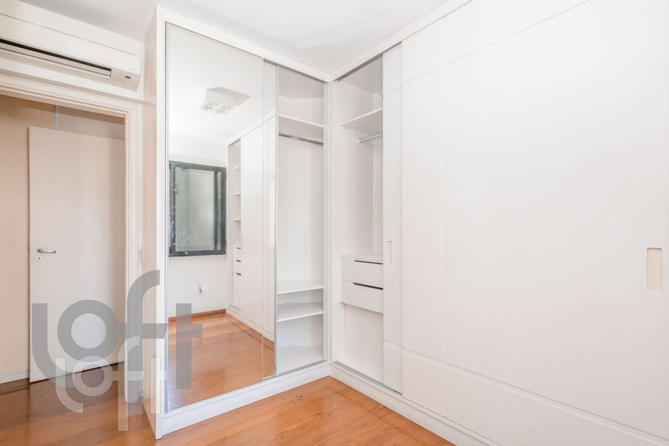 Apartamento à venda com 3 quartos, 96m² - Foto 13