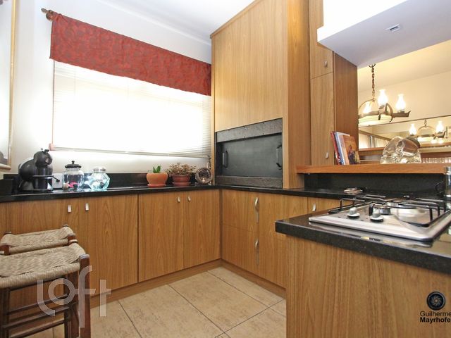 Apartamento com 233m², 3 dormitórios, 1 suíte, 2 vagas, Independência em Porto Alegre