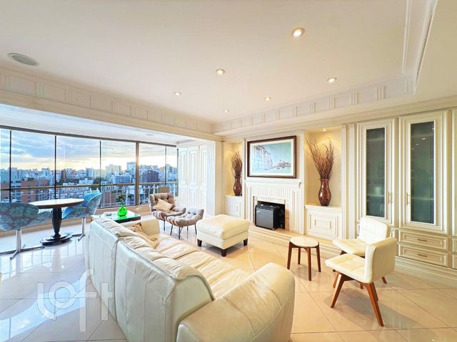 Apartamento com 179m², 3 dormitórios, 2 suítes, 3 vagas, Rio Branco em Porto Alegre