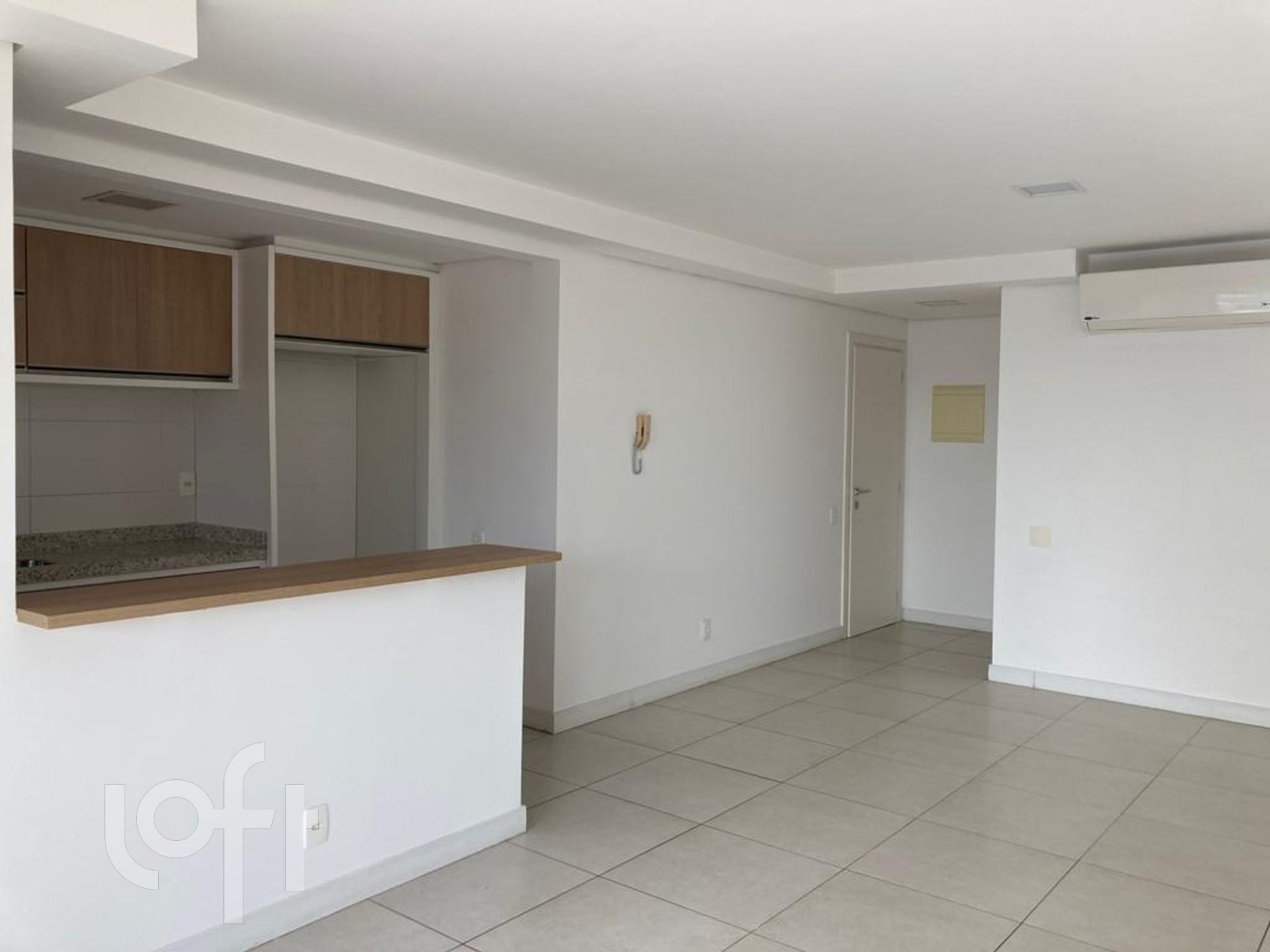 Apartamentos com 126m², 3 quartos, 2 suítes, 2 garagens, no bairro Lagoa Pequena em Florianópolis