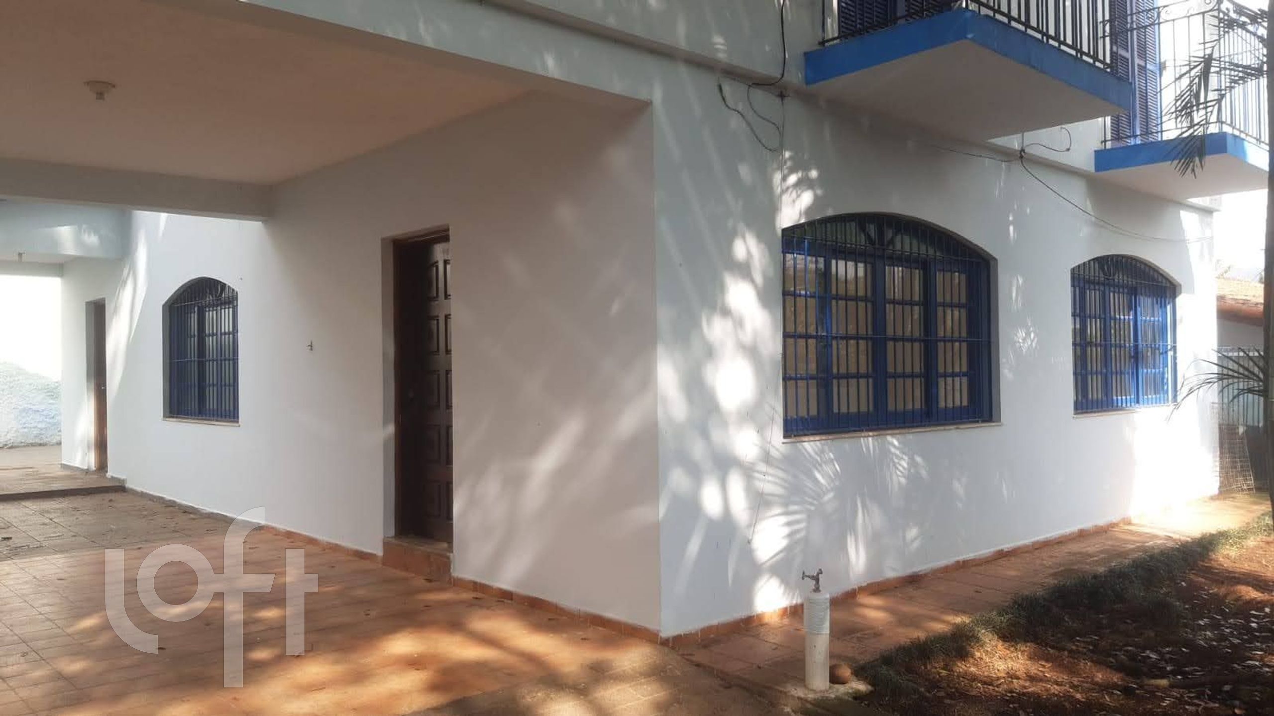 Casa à venda com 4 quartos, 246m² - Foto 2