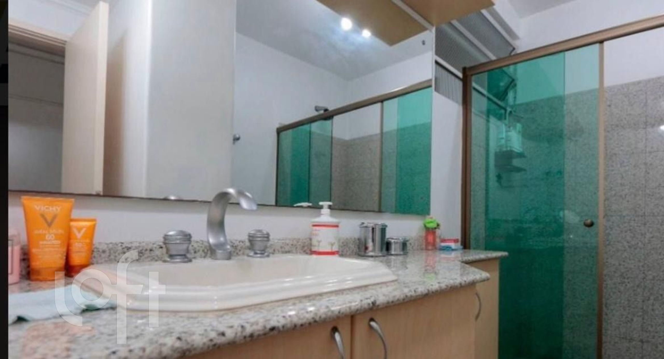 Apartamento à venda com 3 quartos, 200m² - Foto 16