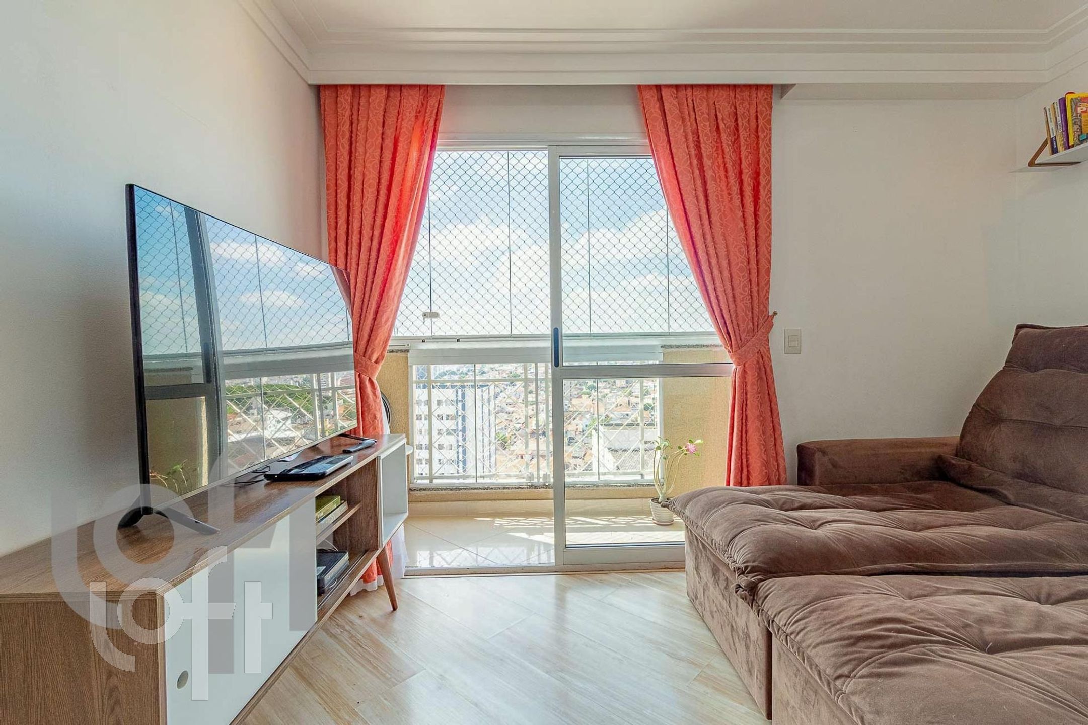 Apartamento à venda com 3 quartos, 130m² - Foto 1